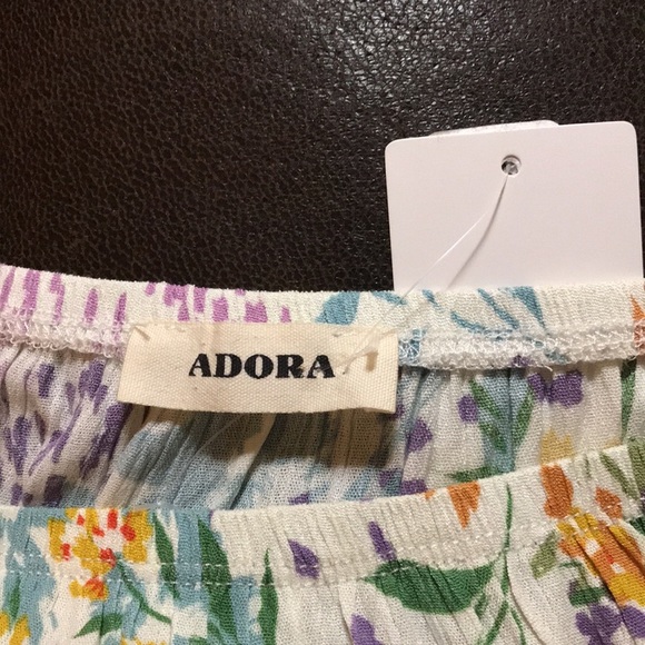 Adora Cream Feeling Special Ruffle Floral Off the Shoulder Top Size L - Picture 6 of 8